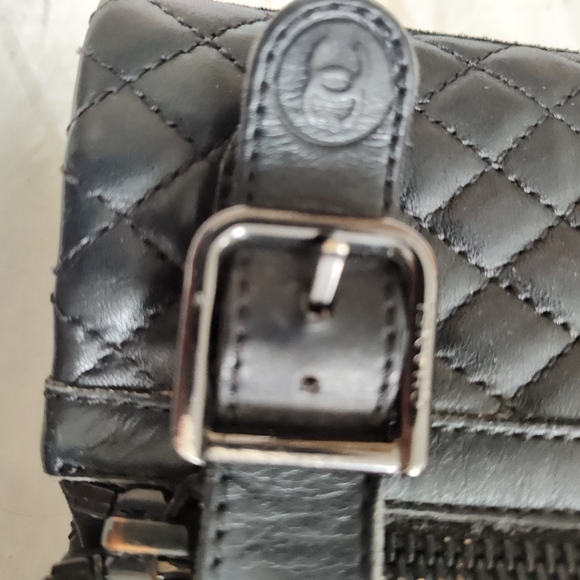 Vintage CHANEL black leathermotorcycle boots - Picture 6 of 9